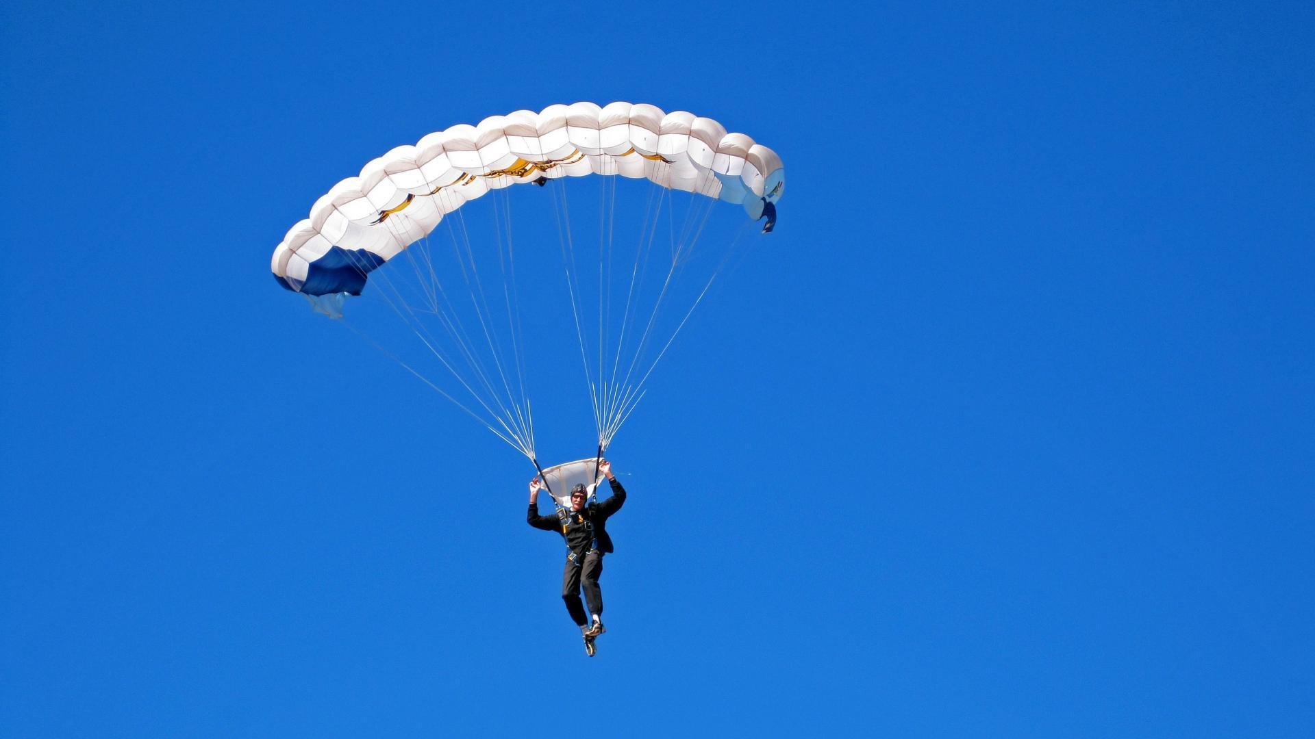 南特锋线灵活跑位增加得分可能，南特前锋