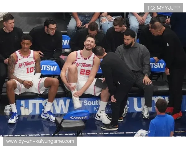 休斯敦火箭内线对抗，阿尔佩伦申京稳住局面