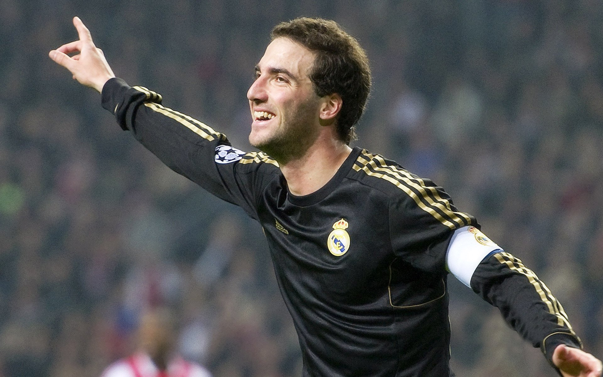 《英雄联盟》冠军联赛季后赛全面开启,冠军争夺激烈,lol季后赛冠军